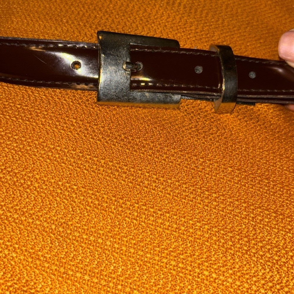 BROWN PATENT LEATHER BELT SILVER BUCKLE 37” LONG FROM TOP OF BUCKLE